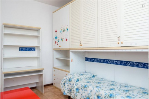 Neat single bedroom in Gratosoglio
