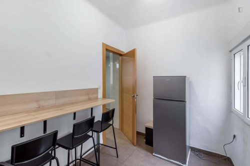 Room in Calle Sol, Granada for 150 m² with 6 bedrooms - Gallery - 13
