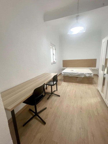 Room in Calle Santa Teresa, Granada for 120 m² with 5 bedrooms