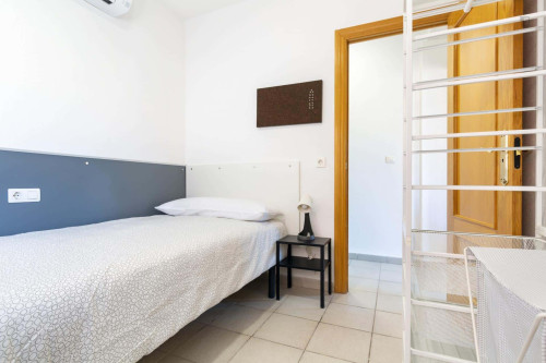 Room with 4 bedrooms