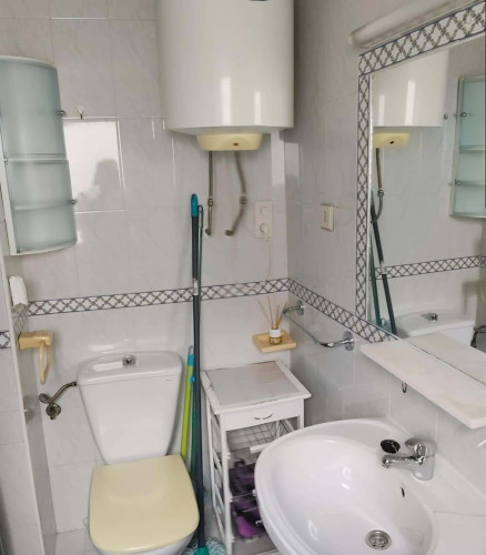 Apartment in Calle Almona de San Juan de Dios, Granada for 30 m²