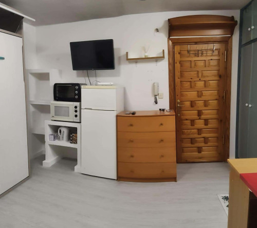 Apartment in Calle Almona de San Juan de Dios, Granada for 30 m²