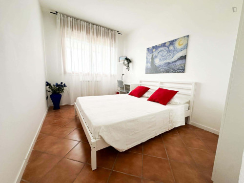 Room in Via Alberto Lupo, Roma for 90 m² with 3 bedrooms