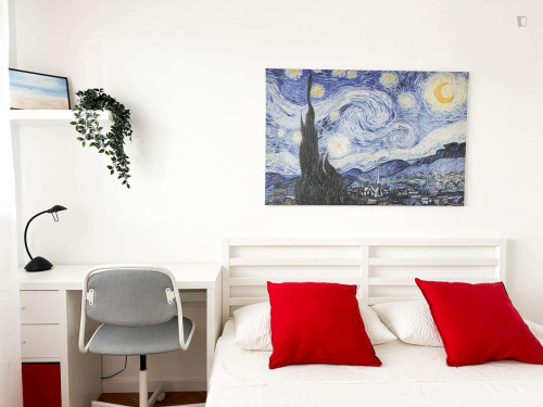 Room in Via Alberto Lupo, Roma for 90 m² with 3 bedrooms