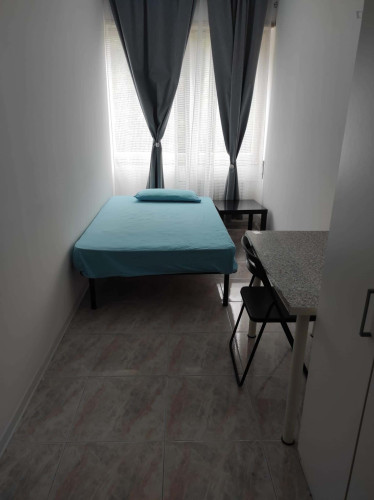 Room in Via Lero, Roma for 160 m² with 7 bedrooms