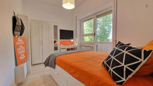 Room in Lungotevere di Pietra Papa, Roma for 128 m² with 5 bedrooms