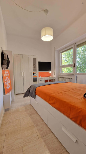 Room in Lungotevere di Pietra Papa, Roma for 128 m² with 5 bedrooms