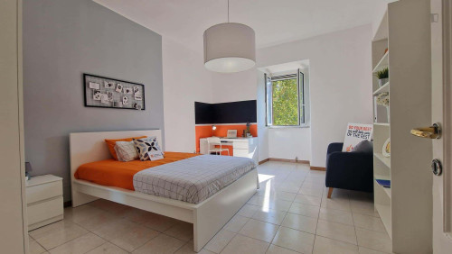 Room in Via Ostiense, Roma for 88 m² with 3 bedrooms