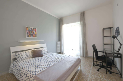 Room in Via Nemorense, Roma for 128 m² with 5 bedrooms