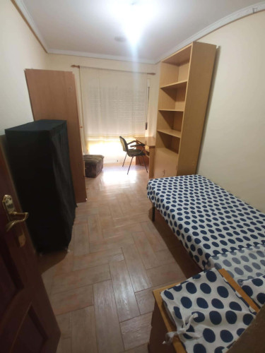 Apartment in Calle Cepeda, Salamanca for 80 m² with 3 bedrooms