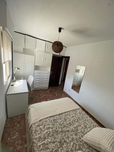 Room in Calle Arlanza, Málaga with 4 bedrooms