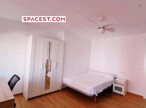 Room in Calle Rosario, Murcia for 150 m² with 3 bedrooms