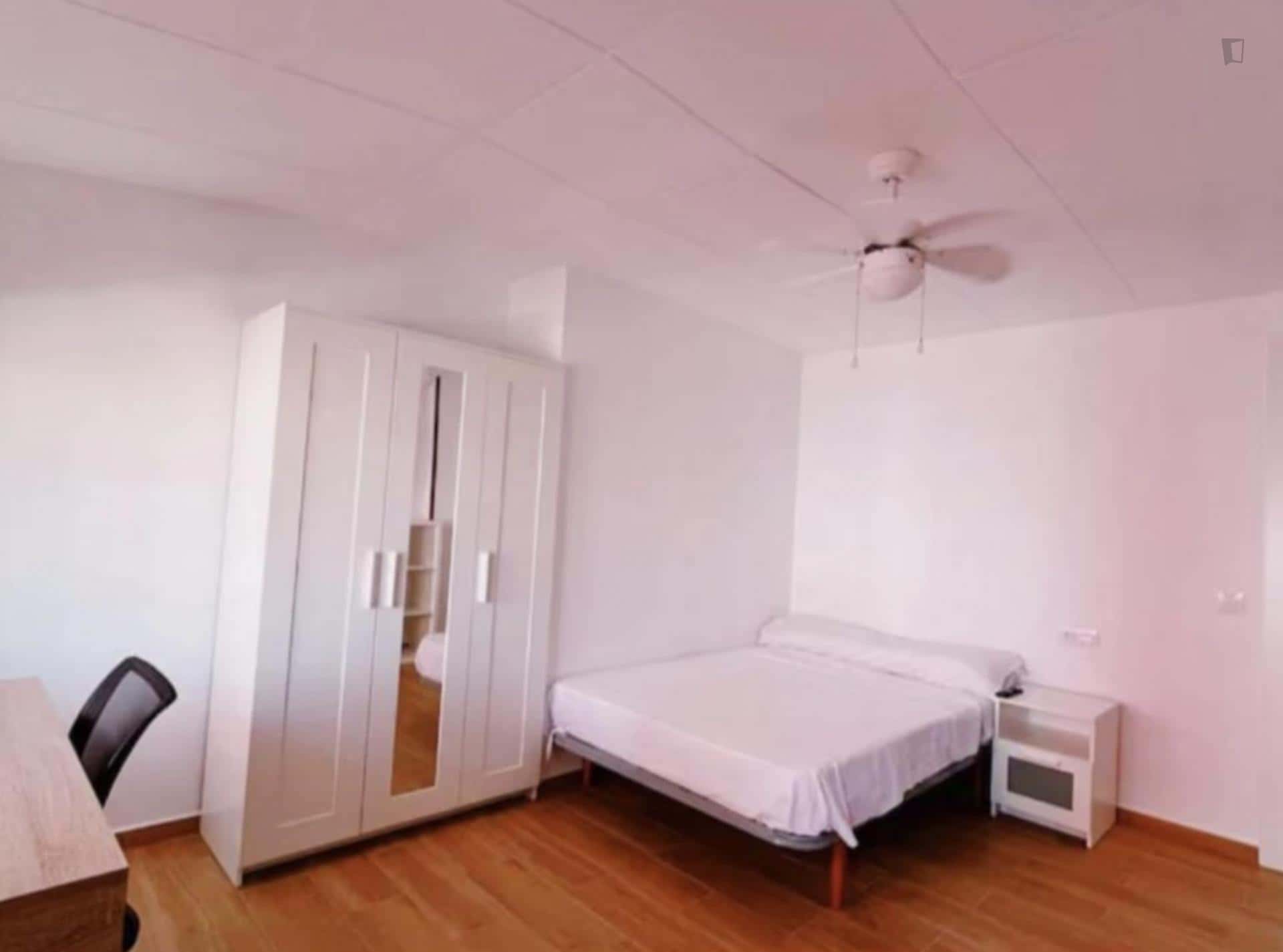 Room In Calle Rosario, Murcia For 150 M² With 3 Bedrooms - 2