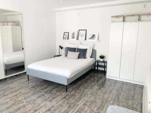 Room in Calle Maestro Javier Paulino Torres, Murcia with 4 bedrooms