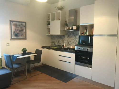 Trilocale in Via Pescara, Roma