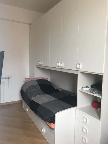 Trilocale in Via Pescara, Roma