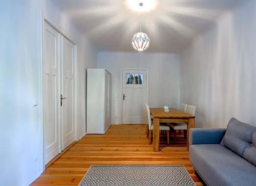 Apartment in Britzer Straße, Berlin for 76 m² with 3 bedrooms