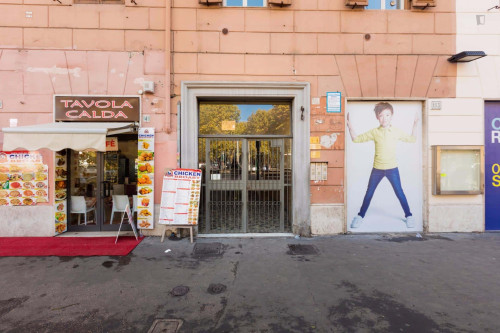 Apartment in Viale Giulio Cesare, Roma for 28 m²