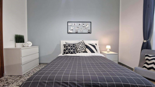 Room in Via Cerveteri, Roma for 86 m² with 3 bedrooms