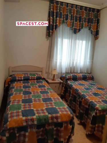 Room in Calle Guardamar, Torrevieja with 3 bedrooms