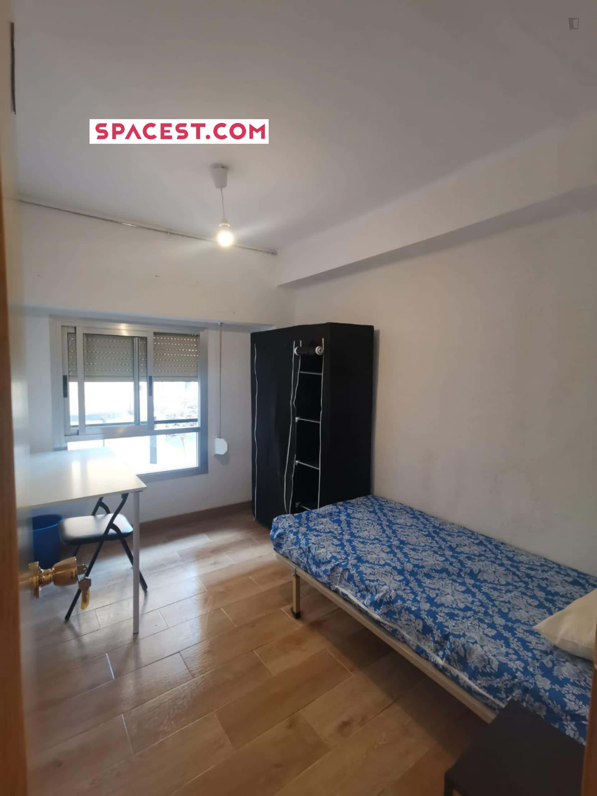 Room In Carrer Ibi, Alcoi With 4 Bedrooms - Room in Carrer Ibi, Alcoi with 4 bedrooms - Gallery - 1