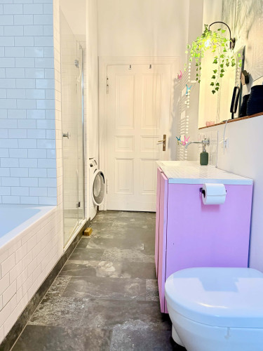 Apartment in Warschauer Straße, Berlin for 98 m² with 2 bedrooms