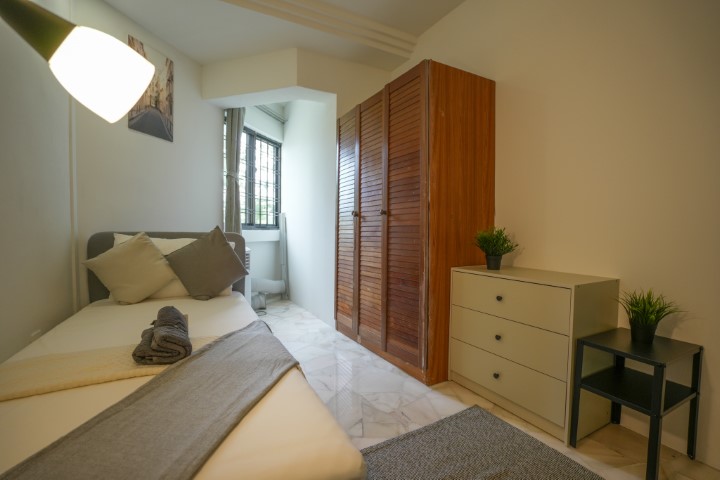  5 Beds 2 Baths  -  Ivory Heights  - Gallery -  3
