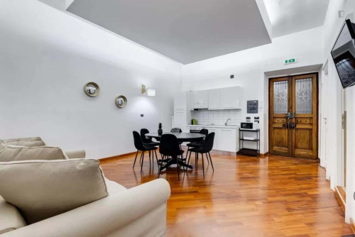Apartment in Piazza Mignanelli, Roma with 2 bedrooms