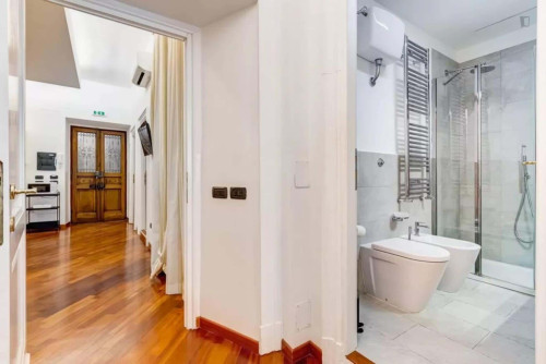 Apartment in Piazza Mignanelli, Roma with 2 bedrooms