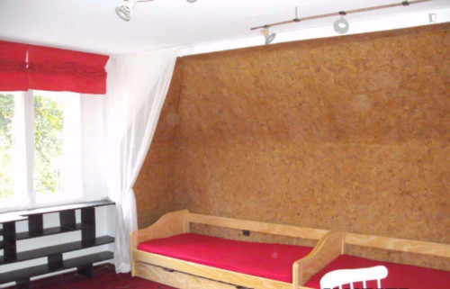 Room in Köpenicker Allee, Berlin for 24 m² with 3 bedrooms