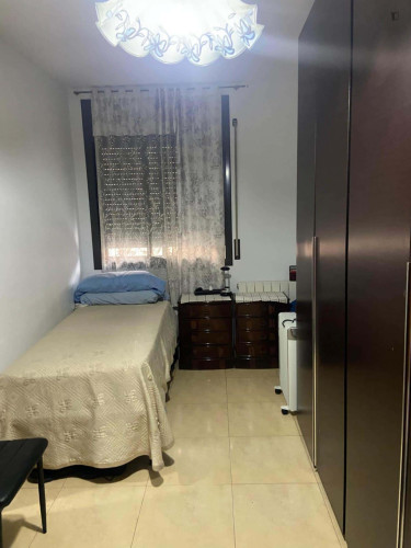 Room in Carrer de Costa Rica, Terrassa for 61 m² with 2 bedrooms