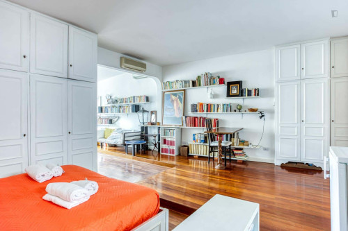 Apartment in Via dei Capocci, Roma for 26 m²  - Gallery -  5