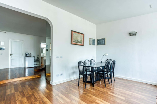 Apartment in Via dei Capocci, Roma for 26 m²