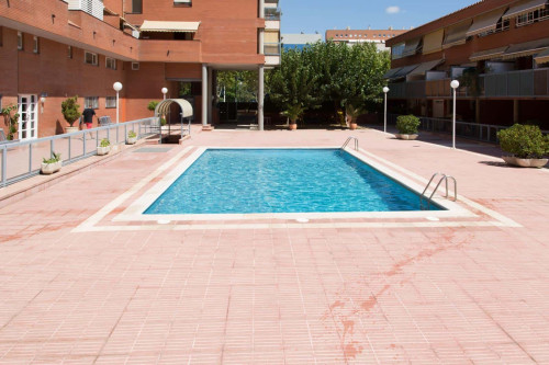 Room in Carrer de Dolors Almeda i Roig, Cornellà de Llobregat with 4 bedrooms  - Gallery -  5