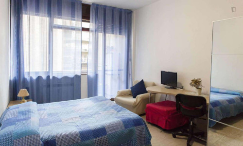 Room in Via Arturo Graf, Roma for 86 m² with 3 bedrooms