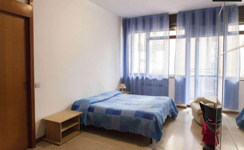 Room in Via Arturo Graf, Roma for 86 m² with 3 bedrooms