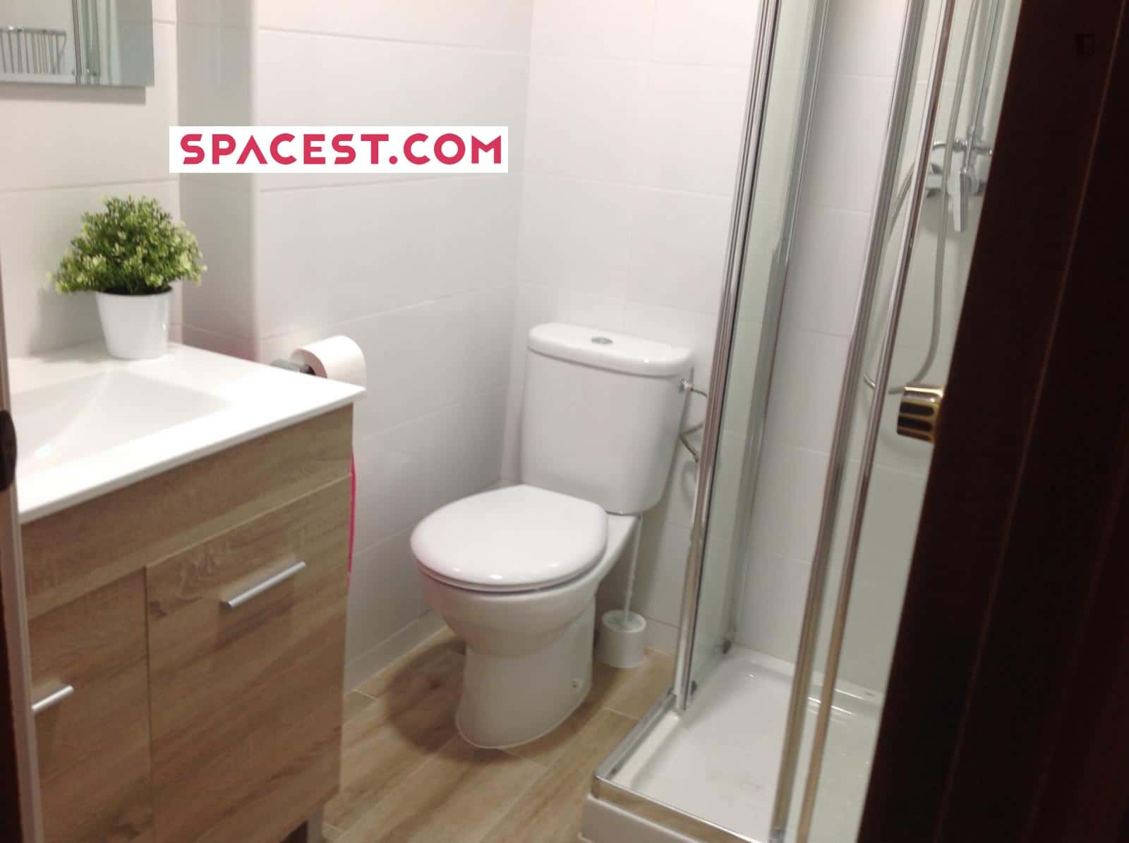  Apartment In Carrer Del Morral Del Llop, Terrassa For 79 M² With 3 Bedrooms  -  Apartment in Carrer del Morral del Llop, Terrassa for 79 m² with 3 bedrooms  - Gallery -  1
