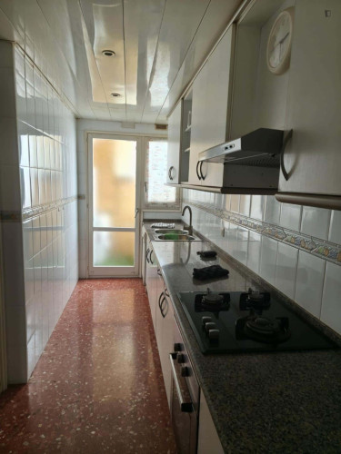 Apartment in Avinguda del Vallès, Terrassa for 80 m² with 3 bedrooms