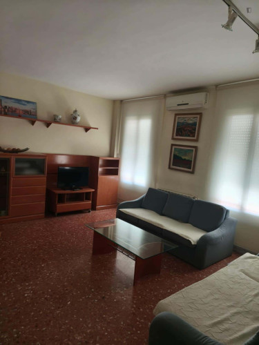 Apartment in Avinguda del Vallès, Terrassa for 80 m² with 3 bedrooms