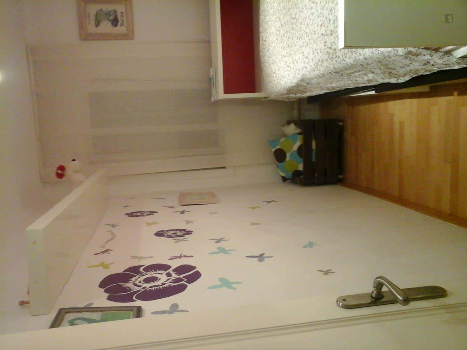  Room In Plaça De Campfaso, Cornellà De Llobregat With 4 Bedrooms  -  Room in Plaça de Campfaso, Cornellà de Llobregat with 4 bedrooms  - Gallery -  1