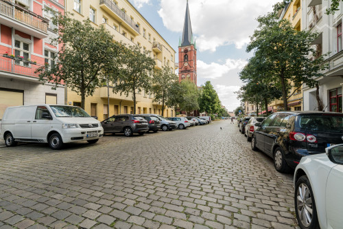 Helle schoene Altbauwohnung in Friedrichshainain