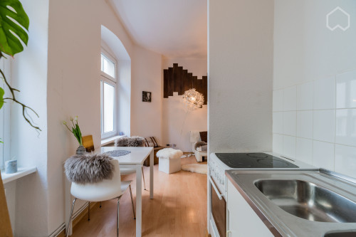 Helle schoene Altbauwohnung in Friedrichshainain