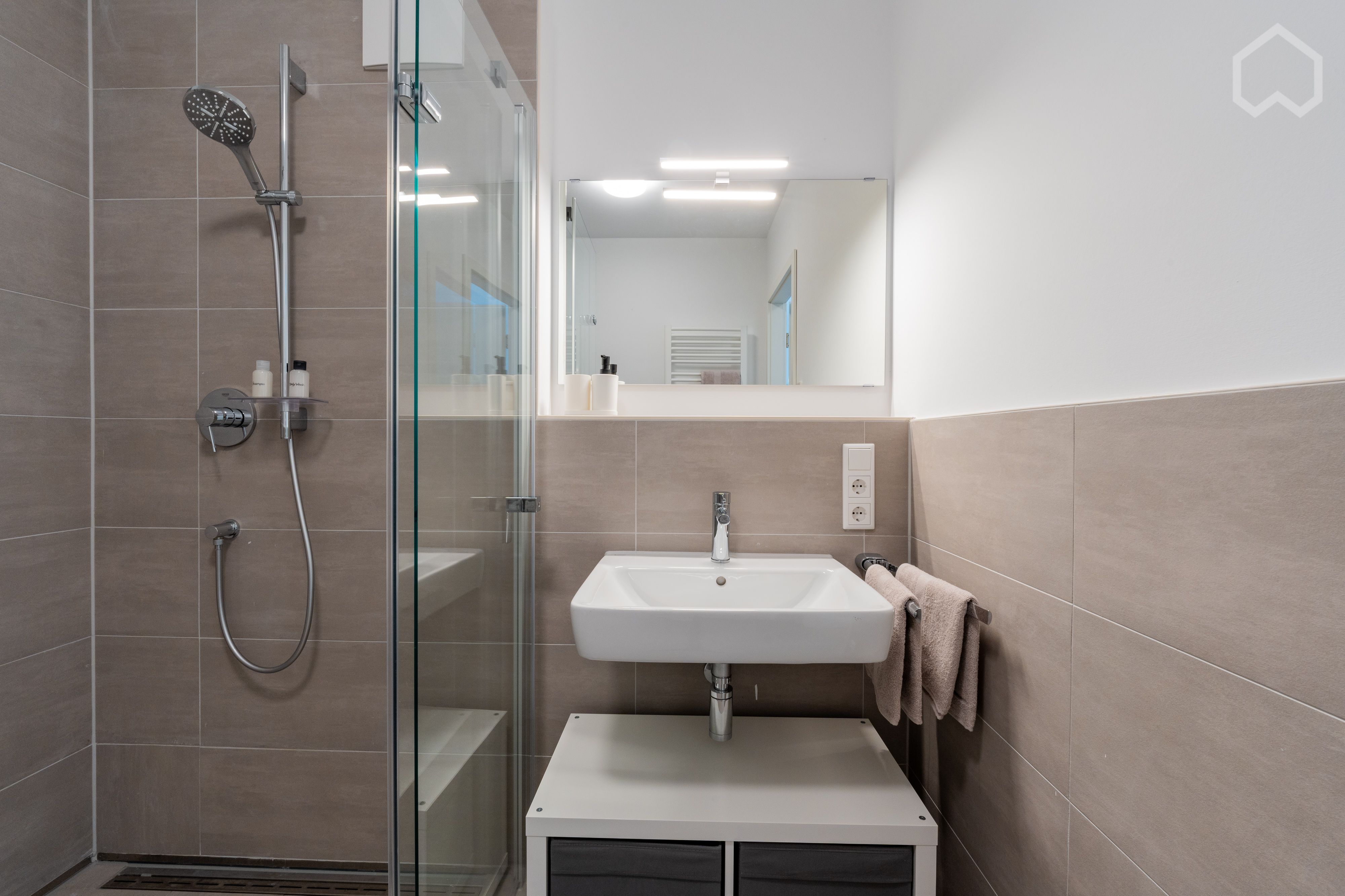 Brand New Studio With A View - Brand new studio with a view - Gallery - 7