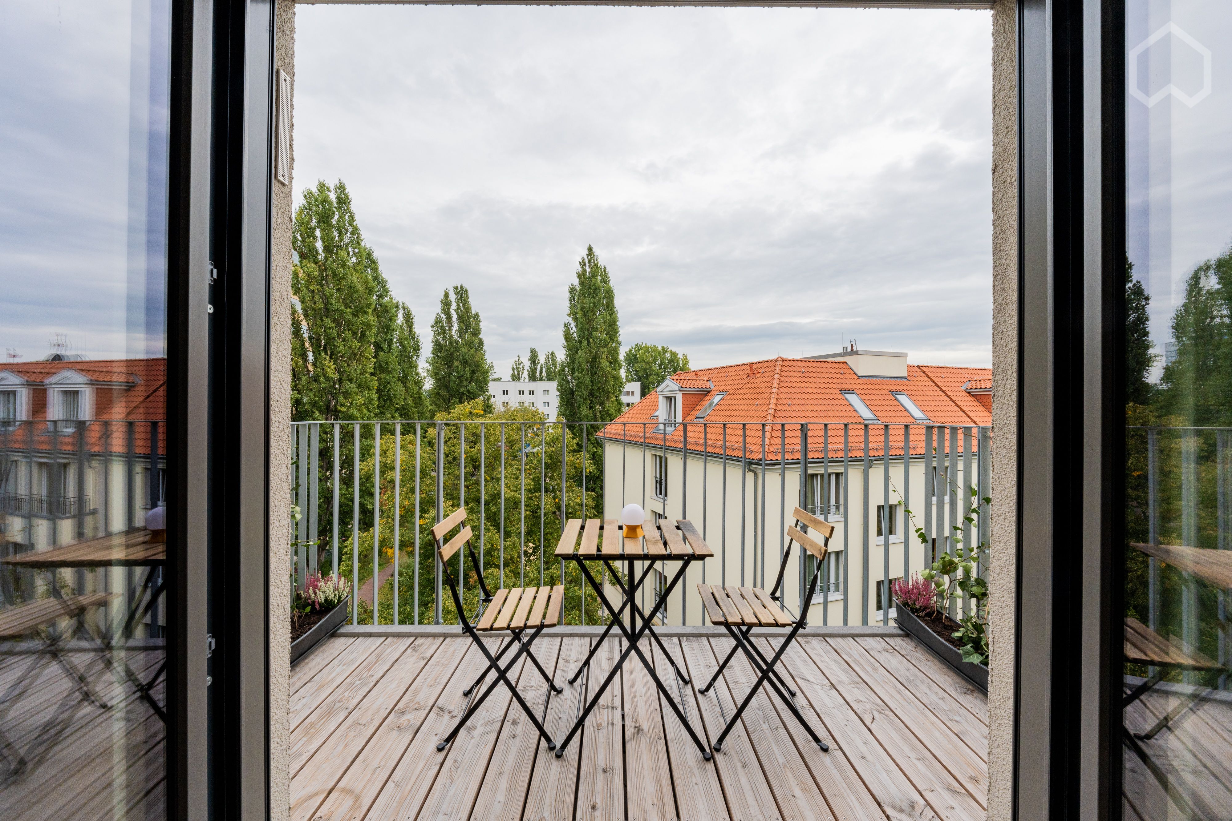 Brand New Studio With A View - Brand new studio with a view - Gallery - 1