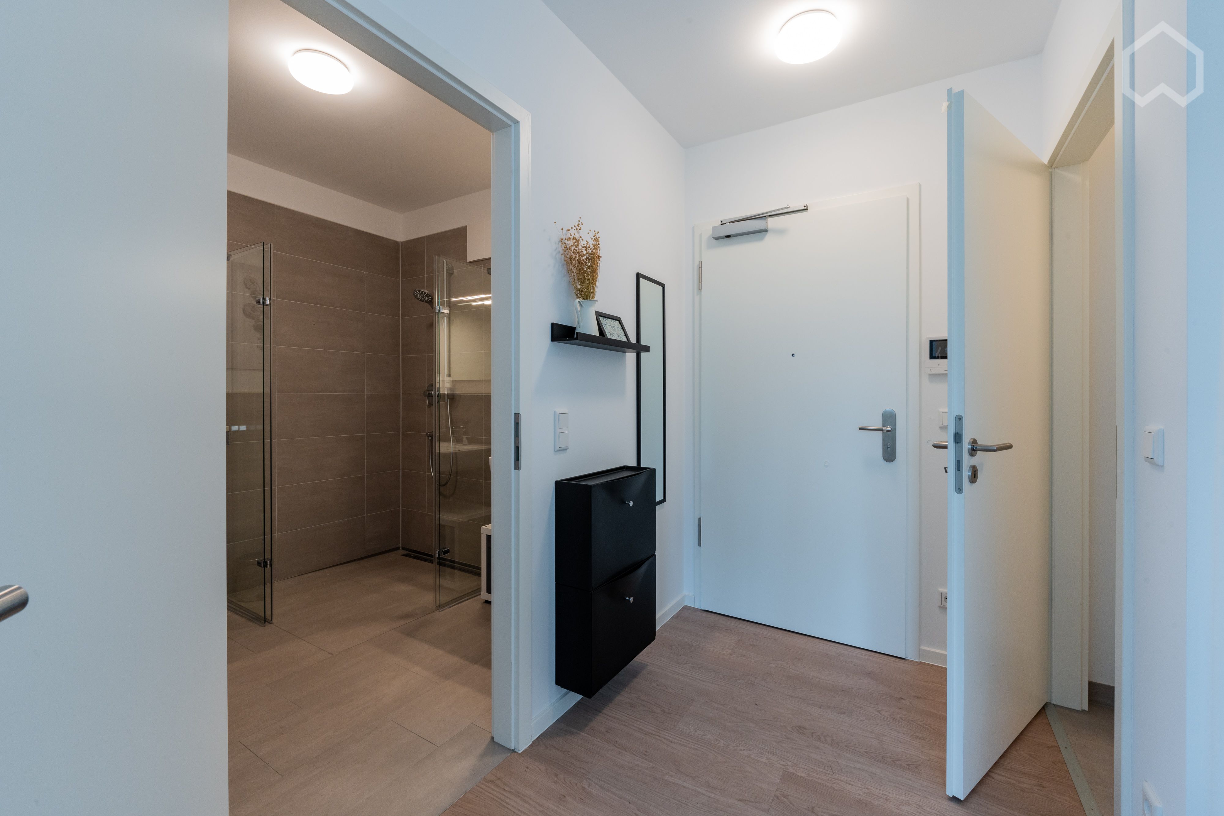  Brand New Studio With A View  -  Brand new studio with a view  - Gallery -  10