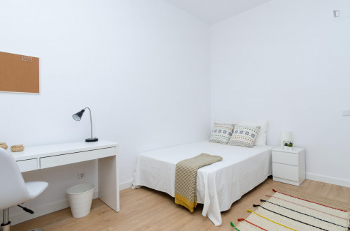 Cozy double bedroom near Canal metro station