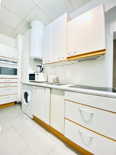 Spacious & cozy suite close to city center - Gallery - 10