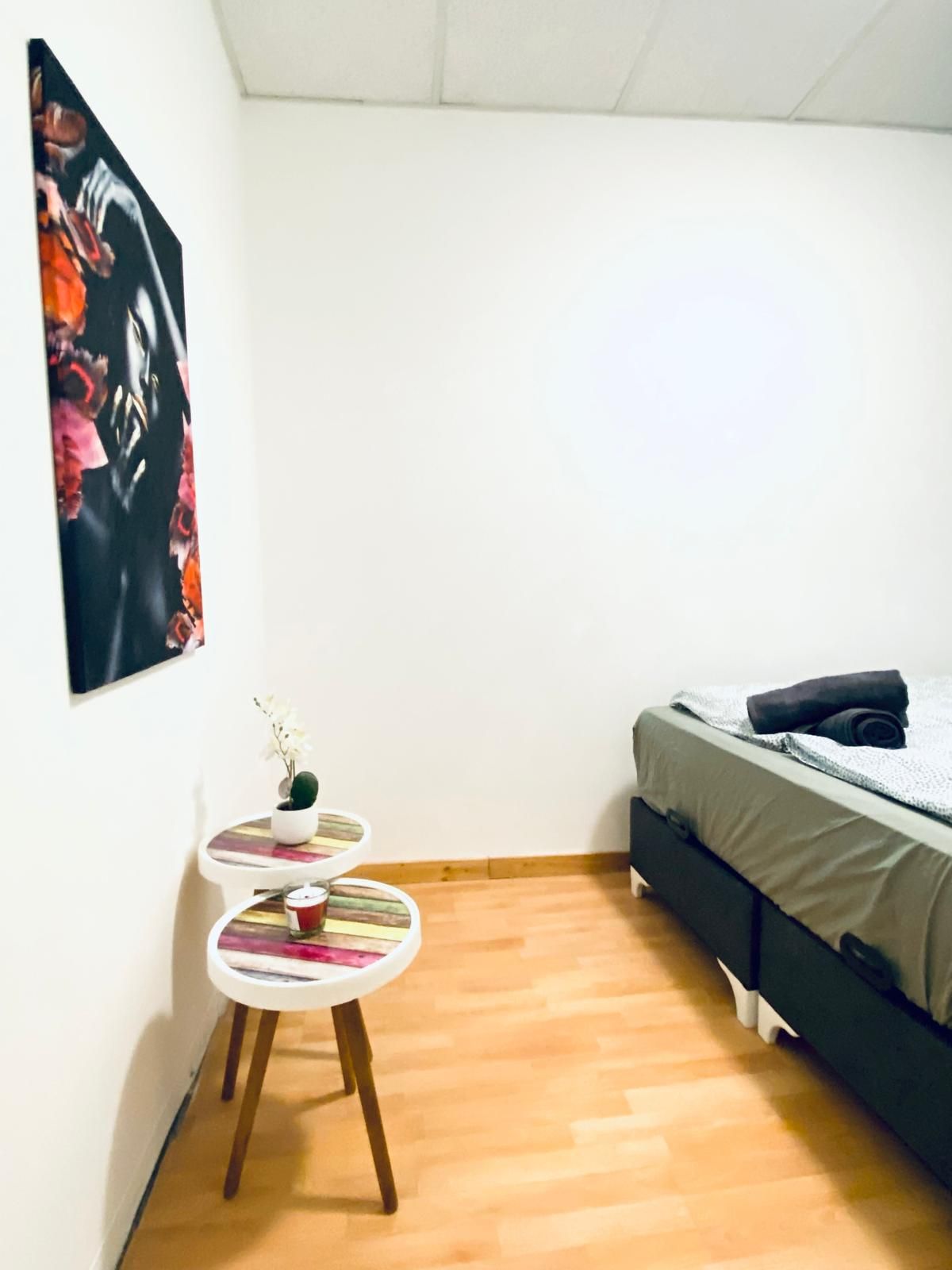 Private Room - Spacious & cozy suite close to city center - Gallery - 13