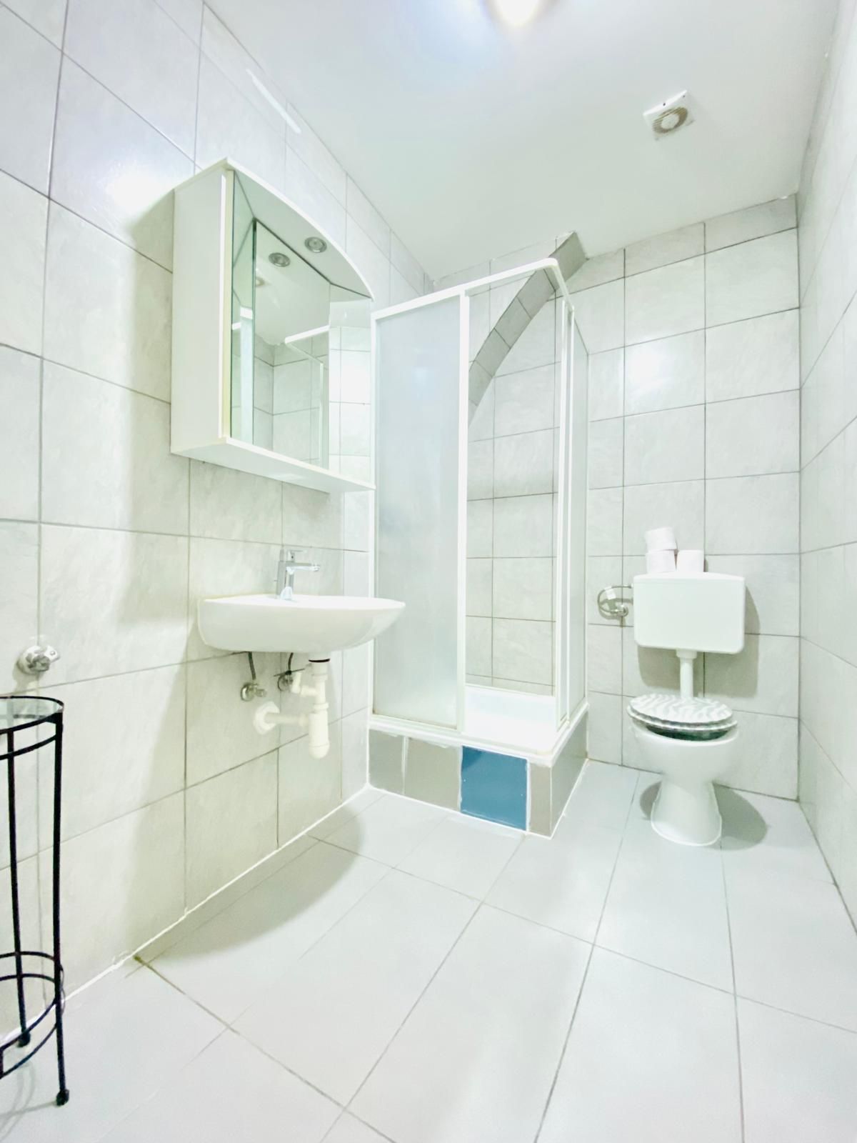 Private Room - Spacious & cozy suite close to city center - Gallery - 14