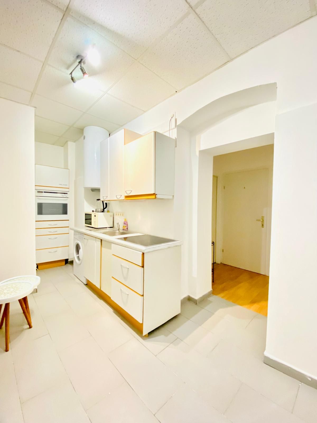  Private Room  -  Spacious & cozy suite close to city center  - Gallery -  7